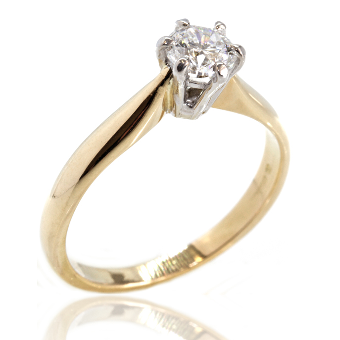 18ct Yellow Gold Diamond Ring