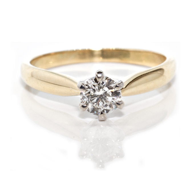 18ct Yellow Gold Diamond Ring - Image 2