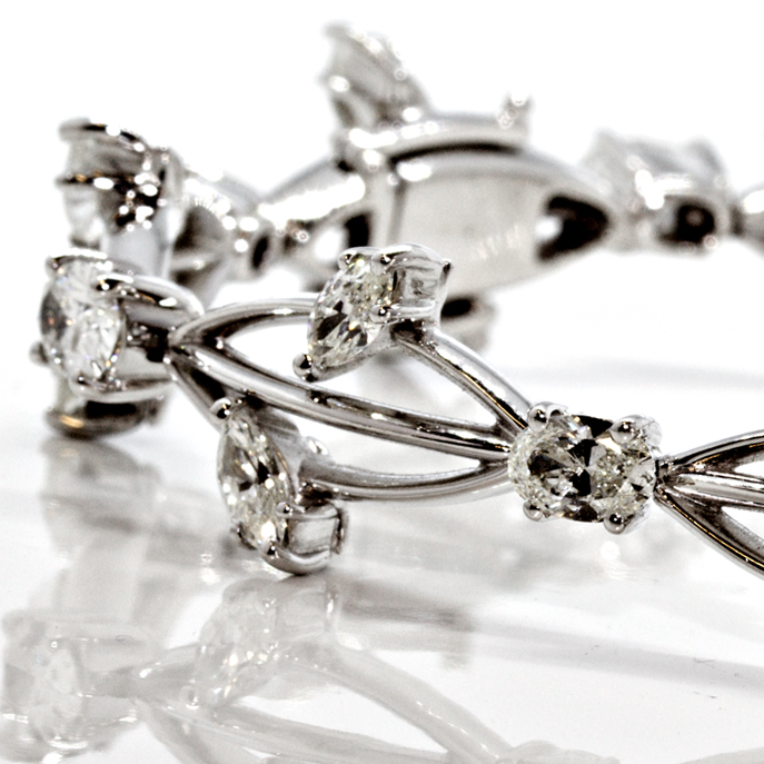 18ct White Gold Diamond Bracelet - Image 2