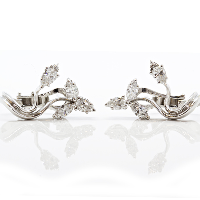 18ct White Gold Diamond Earrings - Image 2
