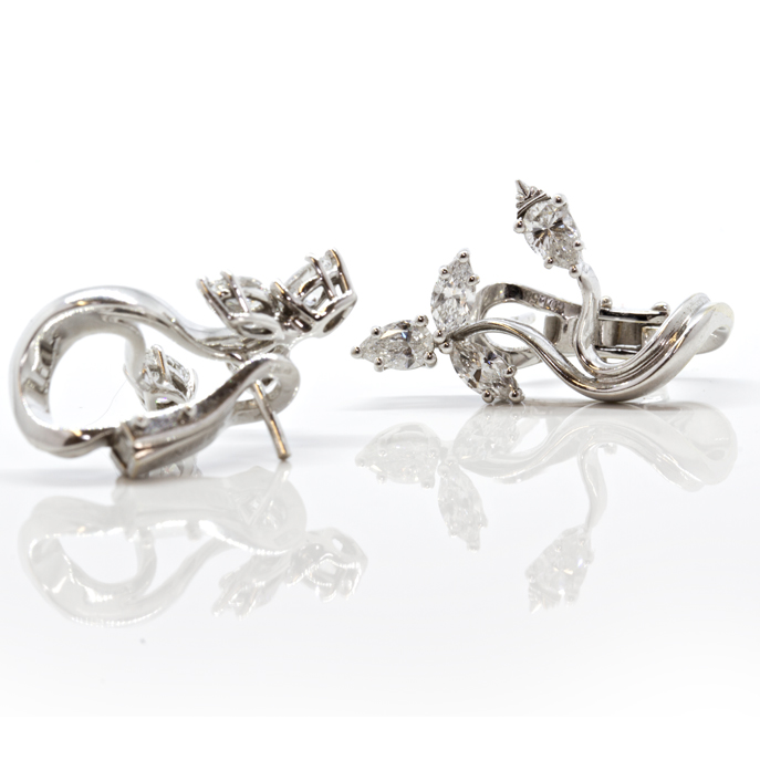 18ct White Gold Diamond Earrings - Image 3
