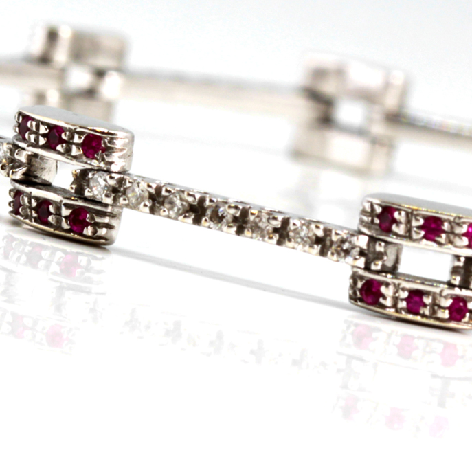 18ct White Gold Ruby and Diamond Bracelet - Image 2