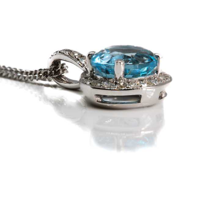 9ct White Gold Blue Topaz Pendant - Image 2