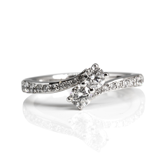18ct White Gold Two Diamond Ring - Image 2