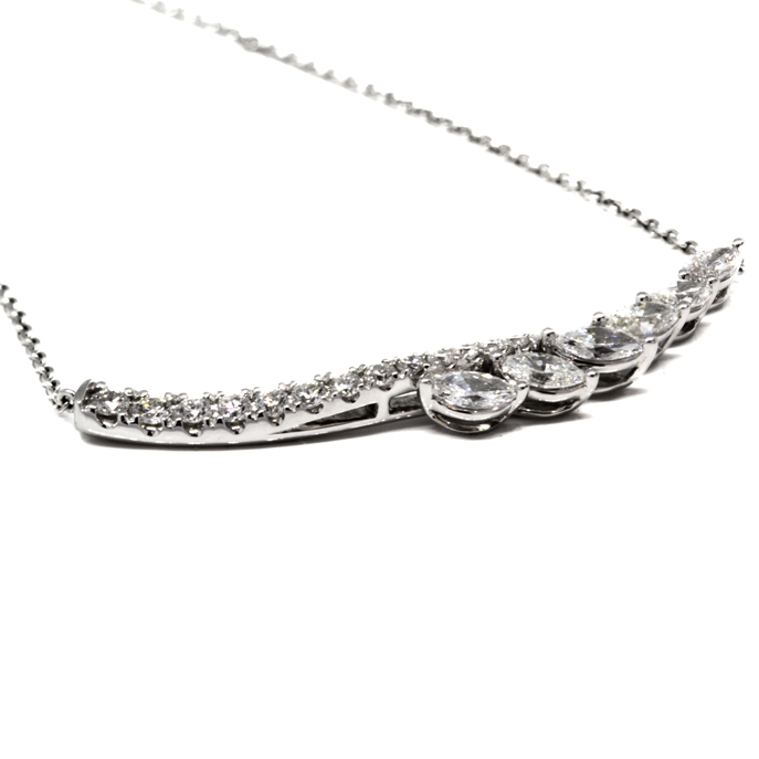 18ct White Gold Diamond Necklace - Image 2