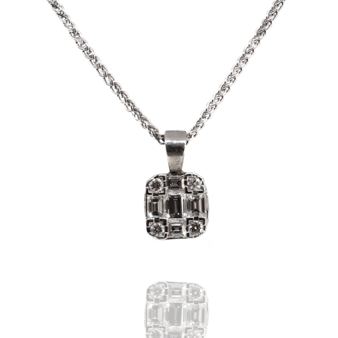 18ct White Gold Diamond Pendant