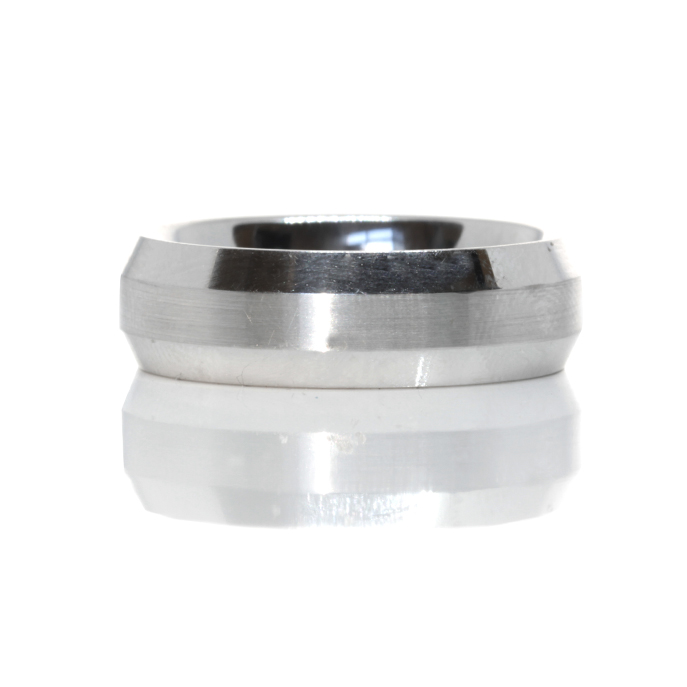 18ct White Gold Gents Wedding Ring - Image 2