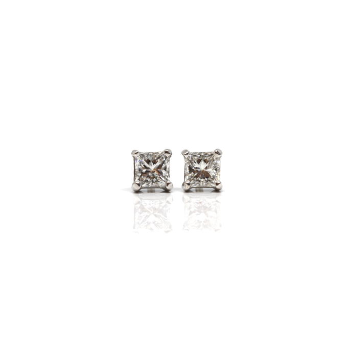 18ct White Gold Diamond Earrings