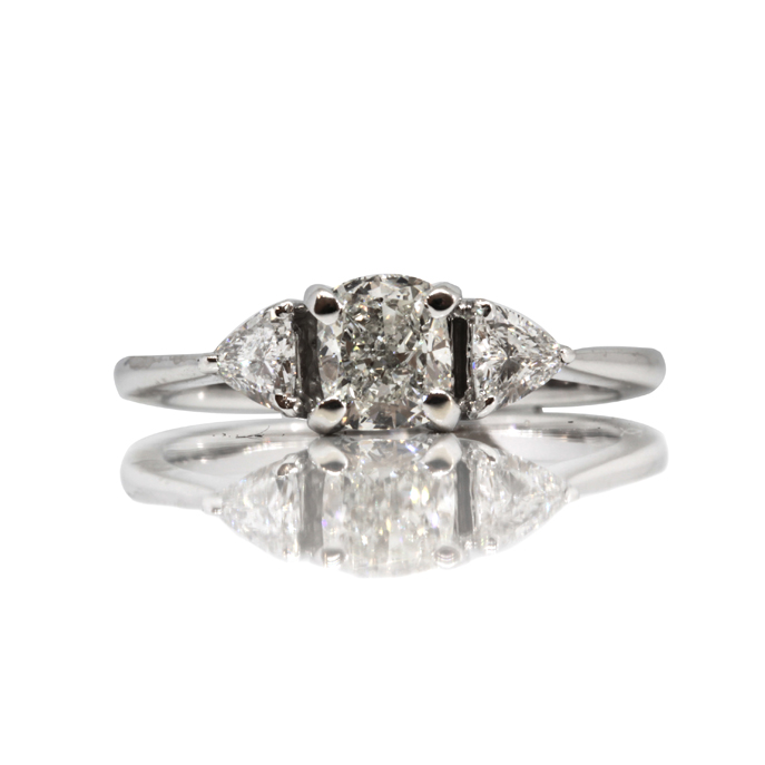 18ct White Gold 0.71ct Diamond Ring - Image 2