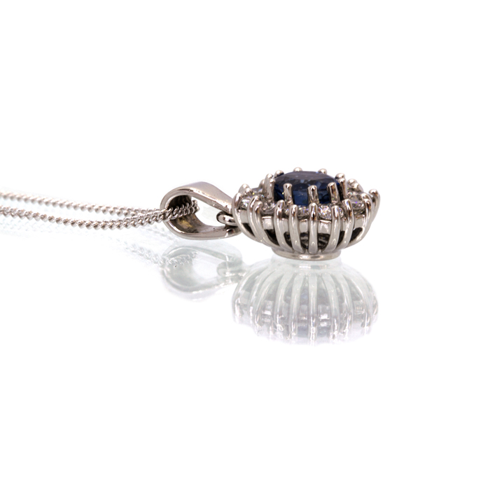 18ct White Gold Sapphire and Diamond Cluster Pendant - Image 2