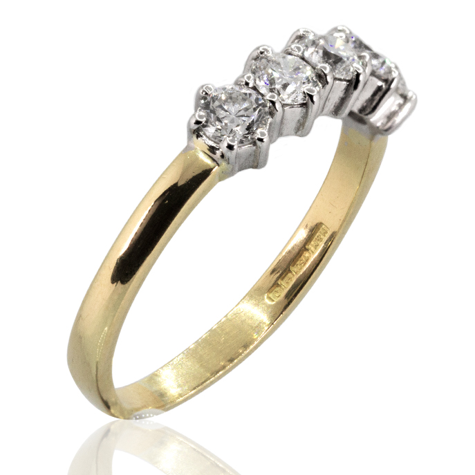 18ct Yellow Gold Diamond Ring