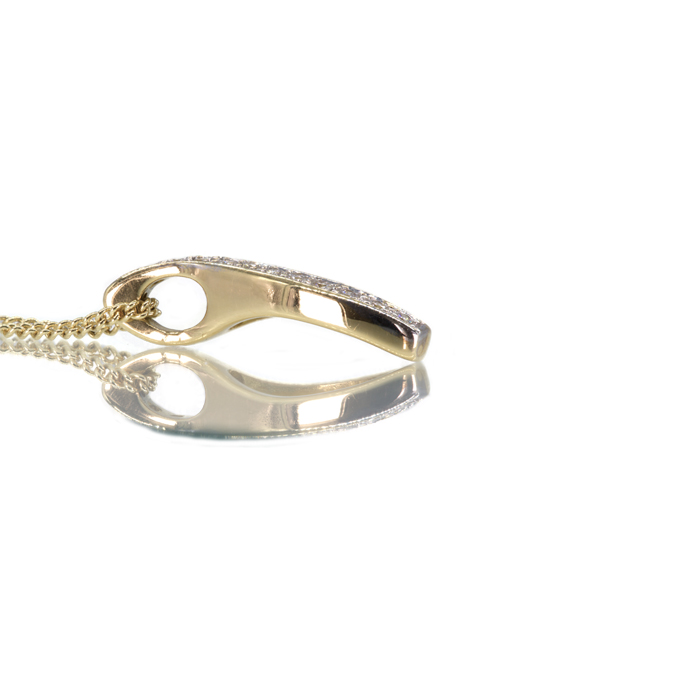 18ct Yellow Gold Diamond Pendant - Image 2