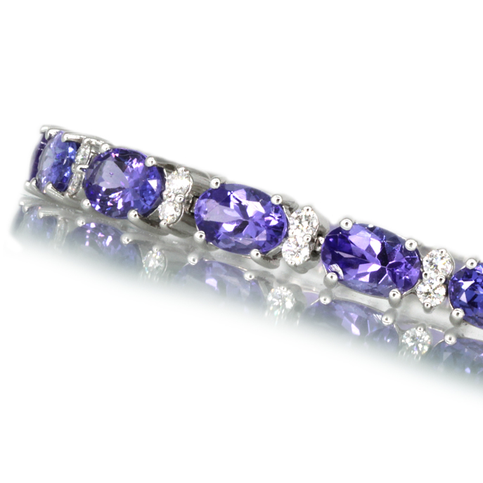 18ct White Gold Tanzanite Bracelet - Image 3