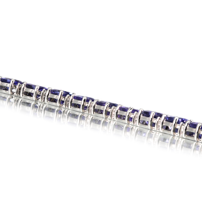 18ct White Gold Tanzanite Bracelet - Image 2