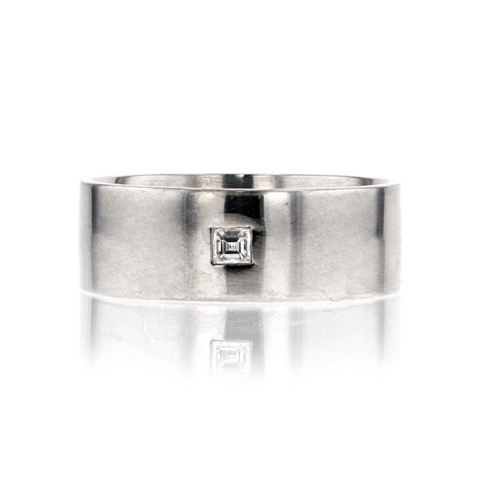 18ct White Gold Wedding Ring - Image 2