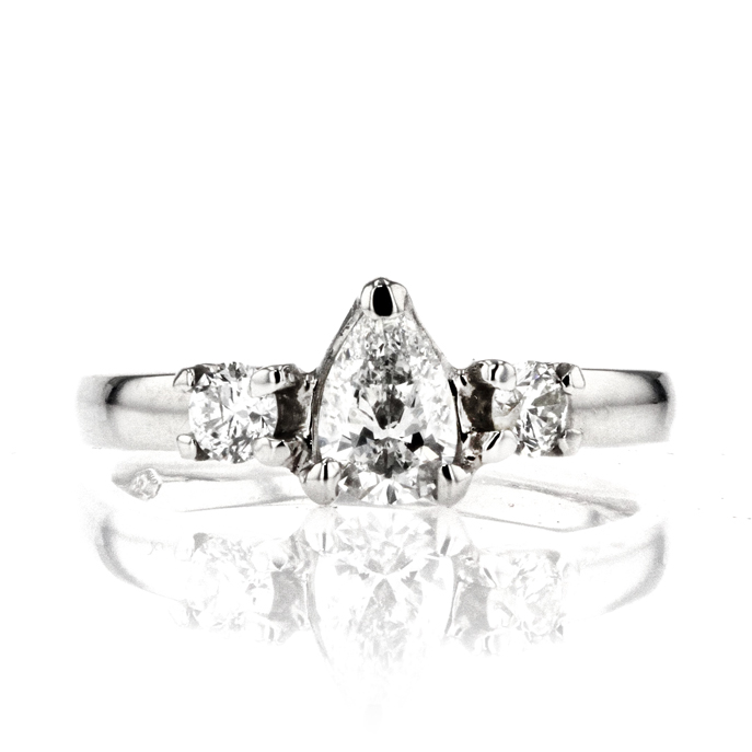 Platinum 0.86ct Diamond Trilogy Ring - Image 2
