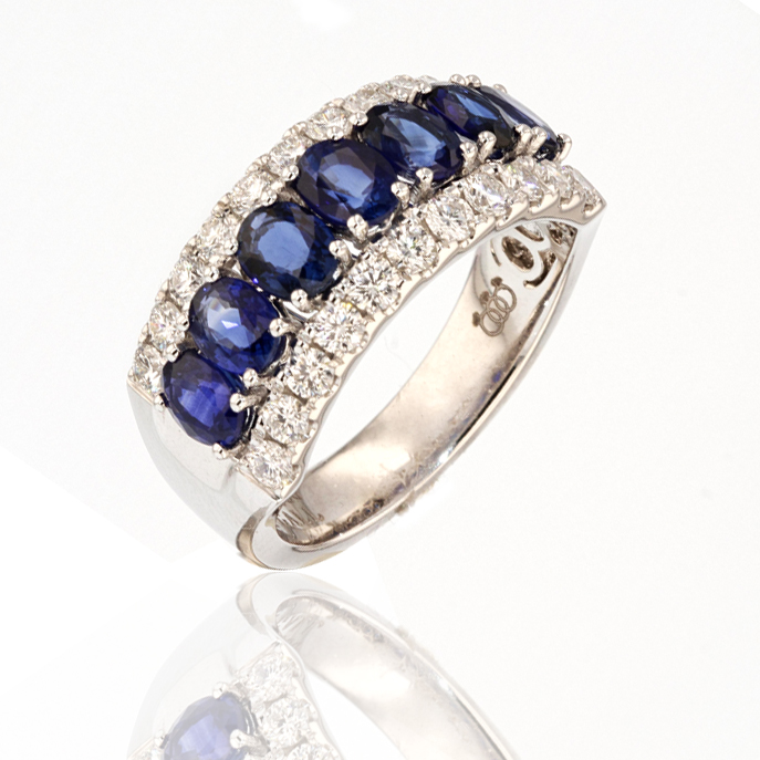 18ct White Gold Sapphire and Diamond Ring
