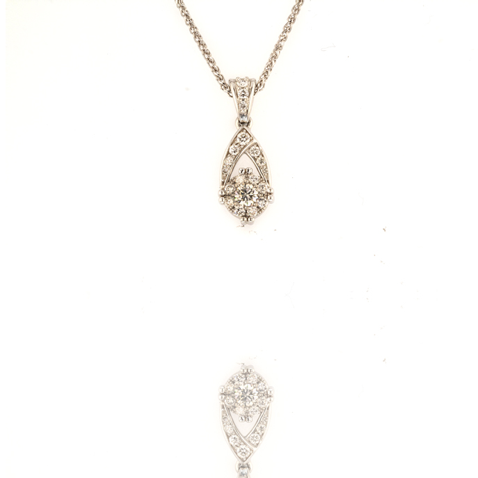 18ct White Gold Diamond Pendant