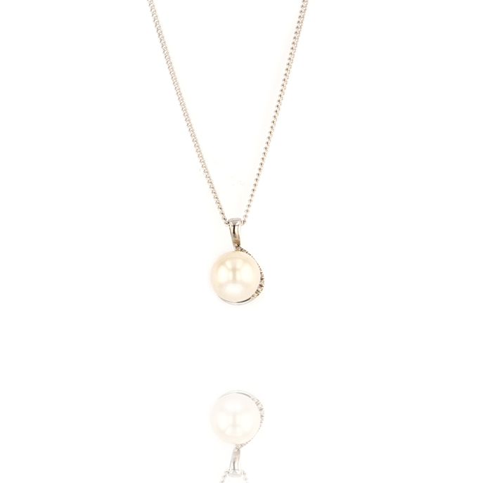 18ct White Gold Pearl Pendant