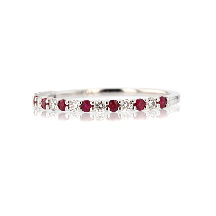 9ct White Gold Ruby Ring - Image 2