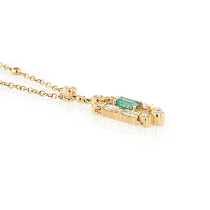 18ct Yellow Gold Emerald and Diamond Pendant - Image 2