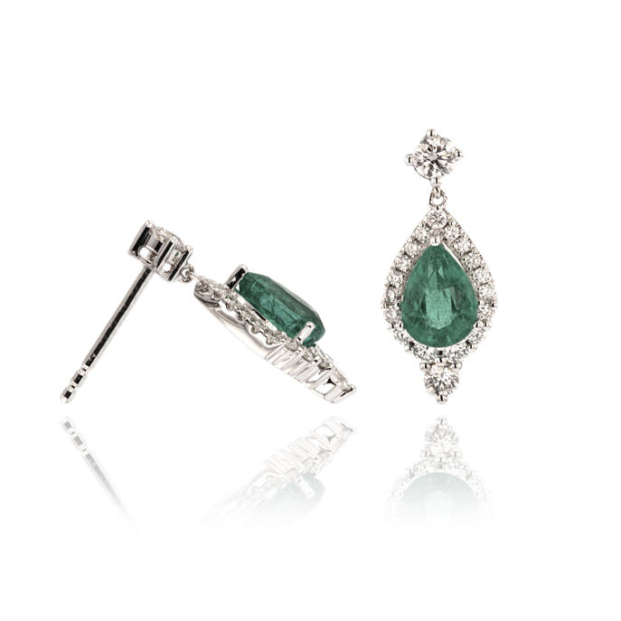 18ct White Gold Emerald and Diamond Earrings - Image 2