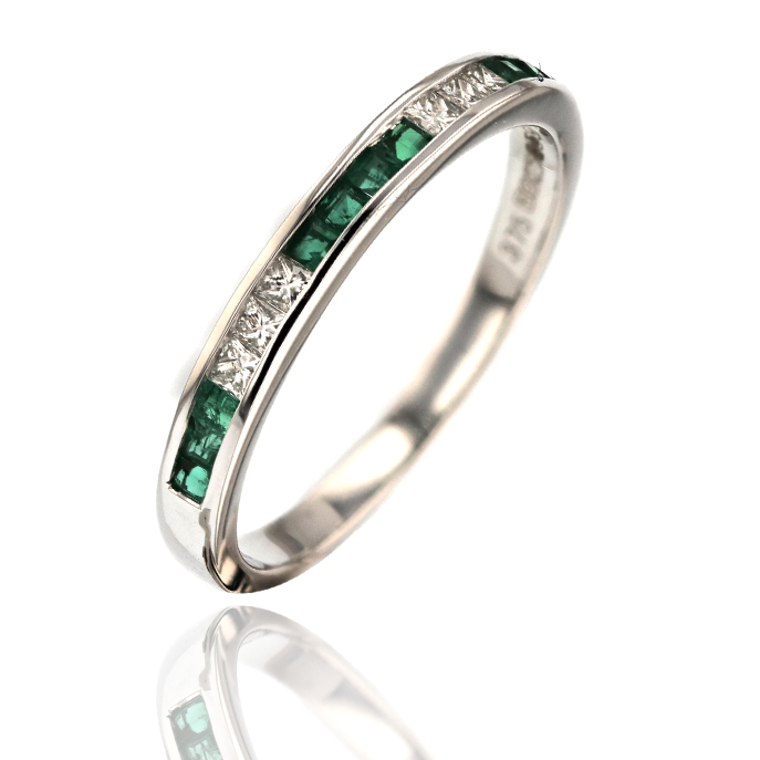 9ct White Gold Emerald and Diamond Ring