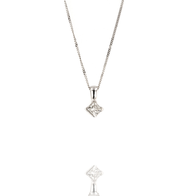 18ct White Gold Diamond Pendant