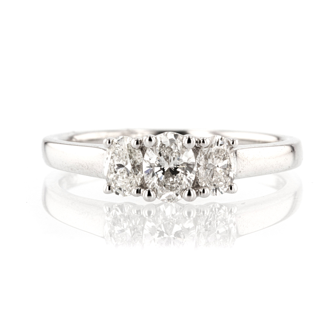 Platinum 0.73ct Diamond Trilogy Ring - Image 2