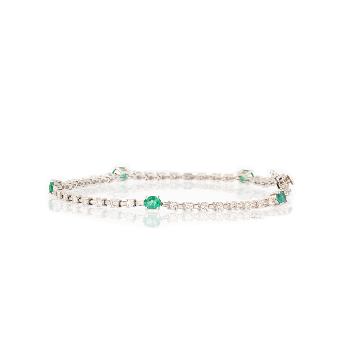 18ct White Gold Emerald Bracelet