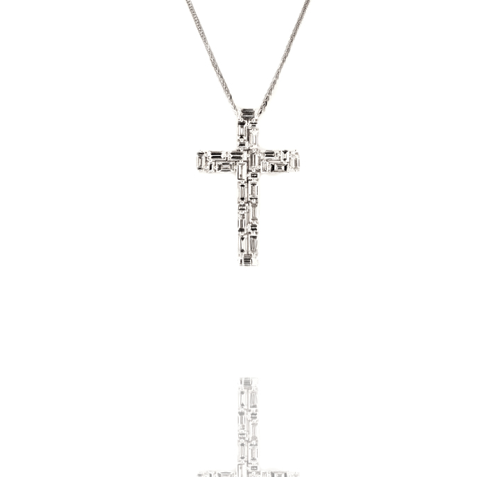 18ct White Gold Diamond Pendant