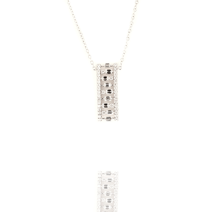 18ct White Gold Diamond Pendant