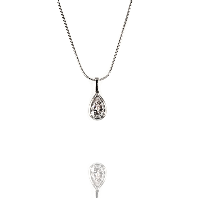 18ct White Gold Diamond Pendant