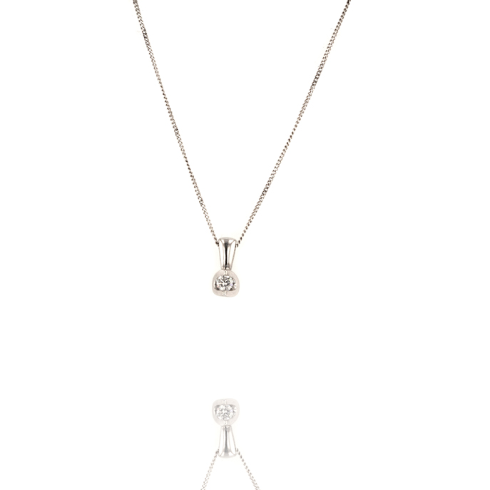 18ct White Gold Diamond Pendant
