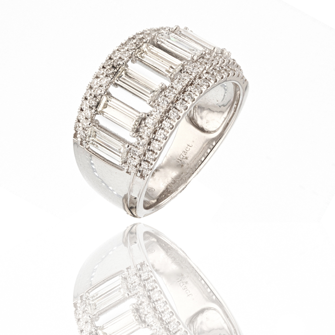 18ct White Gold Diamond Ring