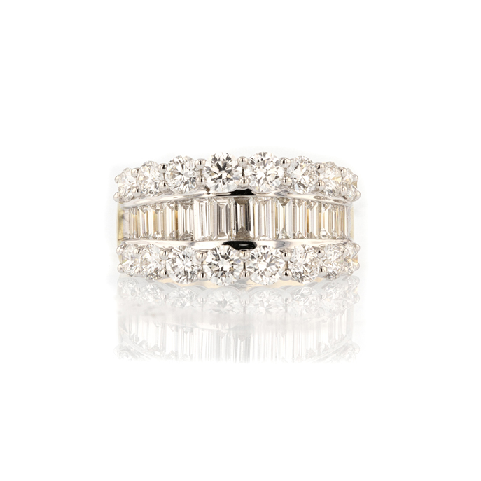 18ct Yellow Gold Diamond Ring - Image 2