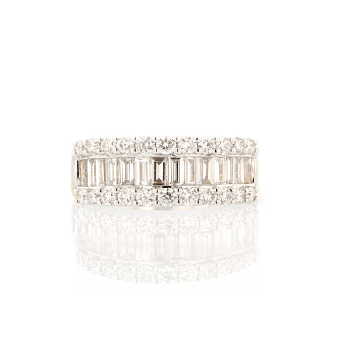 18ct Yellow Gold Diamond Ring - Image 2