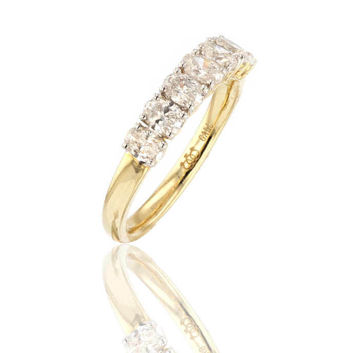 18ct Yellow Gold Diamond Ring