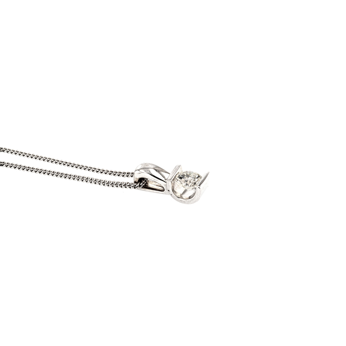 18ct White Gold Diamond Pendant - Image 2