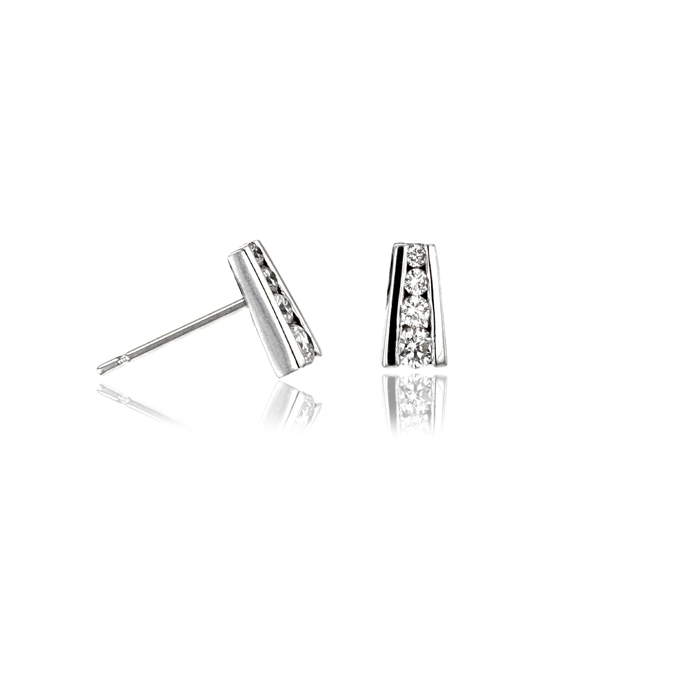 18ct White Gold Diamond Earrings - Image 2