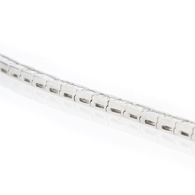 18ct White Gold Diamond Bracelet - Image 3