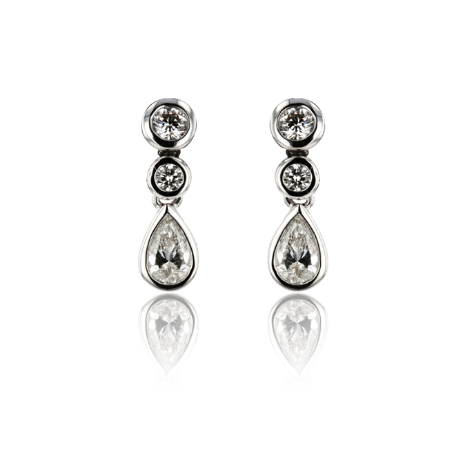 18ct White Gold Diamond Earrings