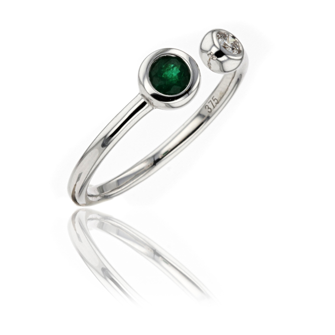 9ct White Gold Emerald Ring