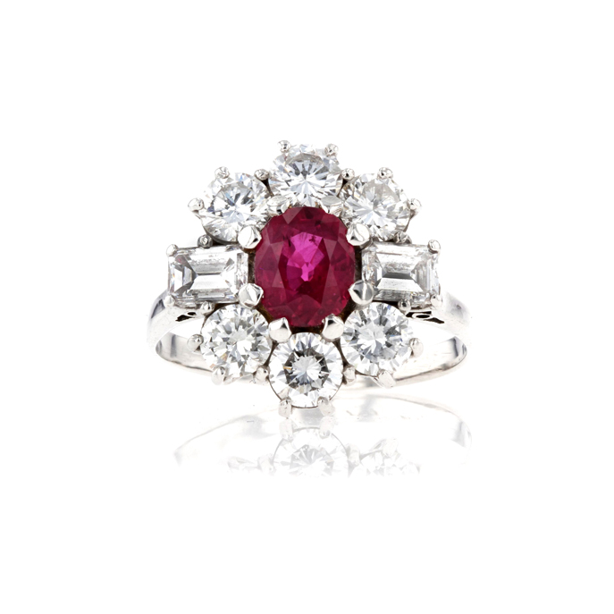 18ct White Gold Ruby and Diamond Ring - Image 2