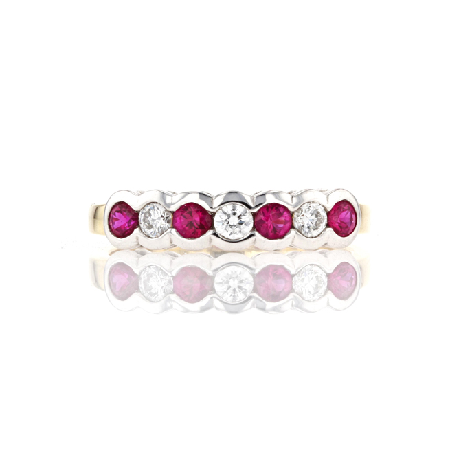 18ct Yellow Gold Ruby and Diamond Ring - Image 2
