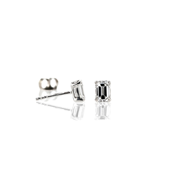 18ct White Gold 1.08ct Lab Grown Diamond Earrings - Image 2