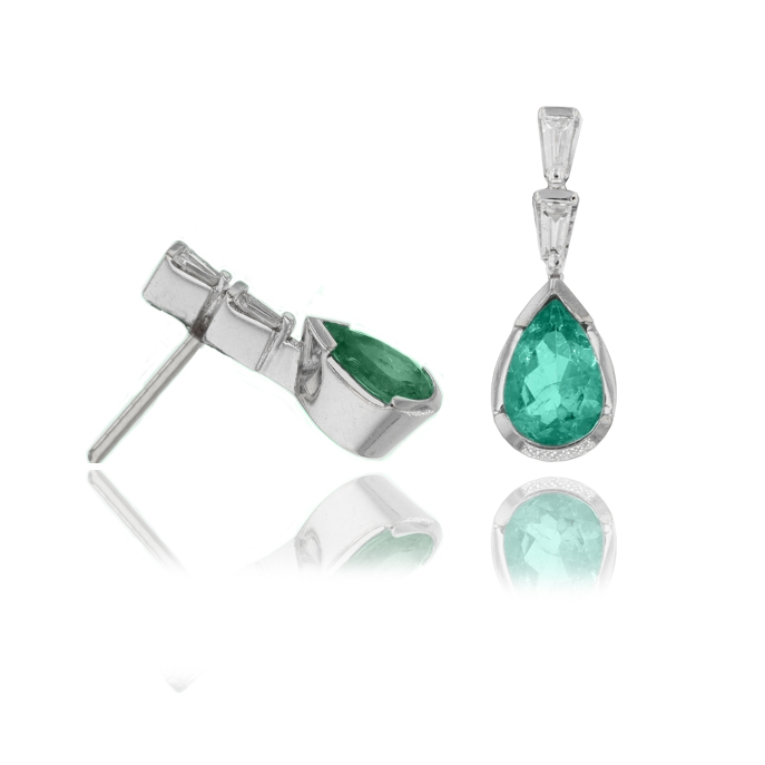 18ct White Gold Emerald Earrings - Image 2