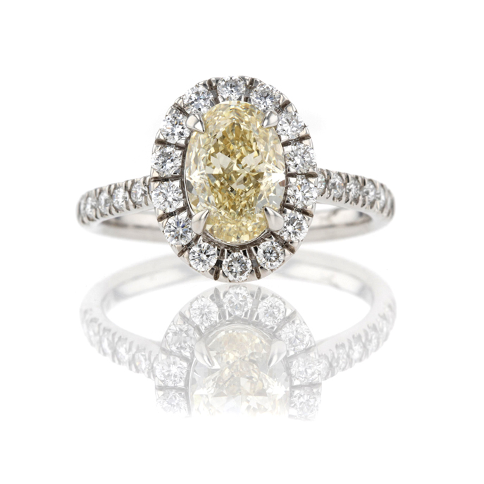18ct White Gold 2.08ct Lab Grown Diamond Cluster Ring - Image 2