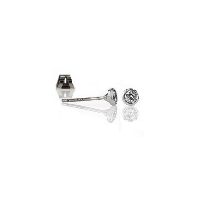 9ct Yellow gold 0.25ct Diamond stud earrings. - Image 2