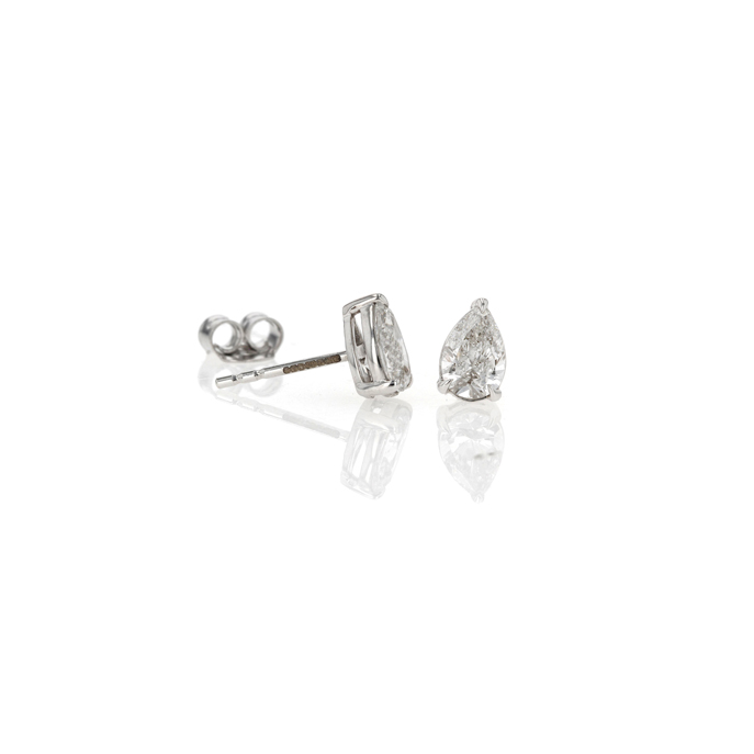 9ct White Gold 1.12ct Lab Grown Diamond Stud Earrings. - Image 2